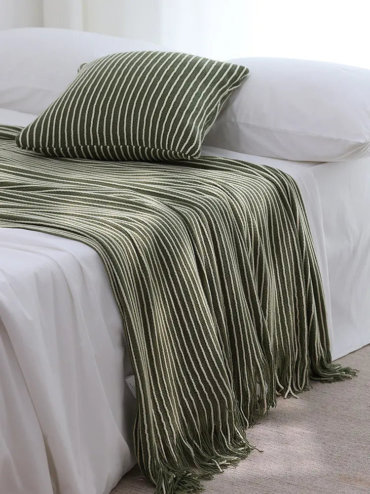 NNEDSZ Green Cozy Knit Throw Blanket with Fringe - Stylish Striped  Bed End Cover, 127x170CM NNEDSZ